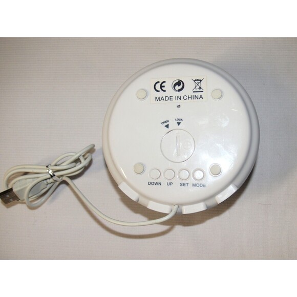 tech toyz Clock Date Temperature with 4 USB charging connectors Space Age Modern - Picture 6 of 7